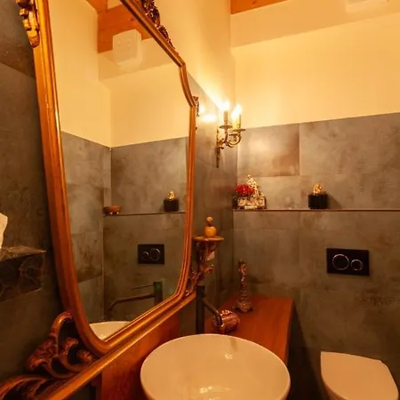 Cairoli Guest house *